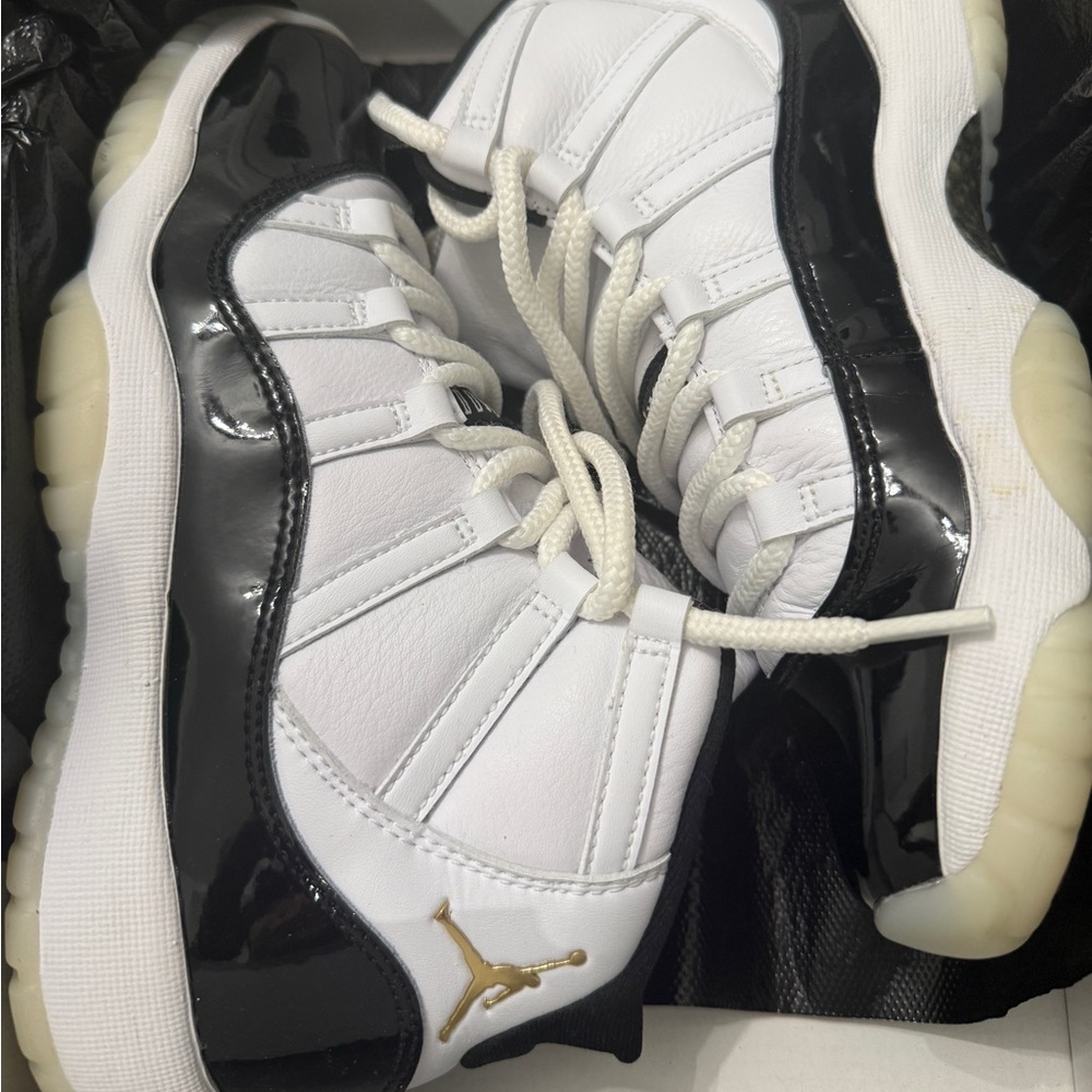Jordan 11 Gratitude